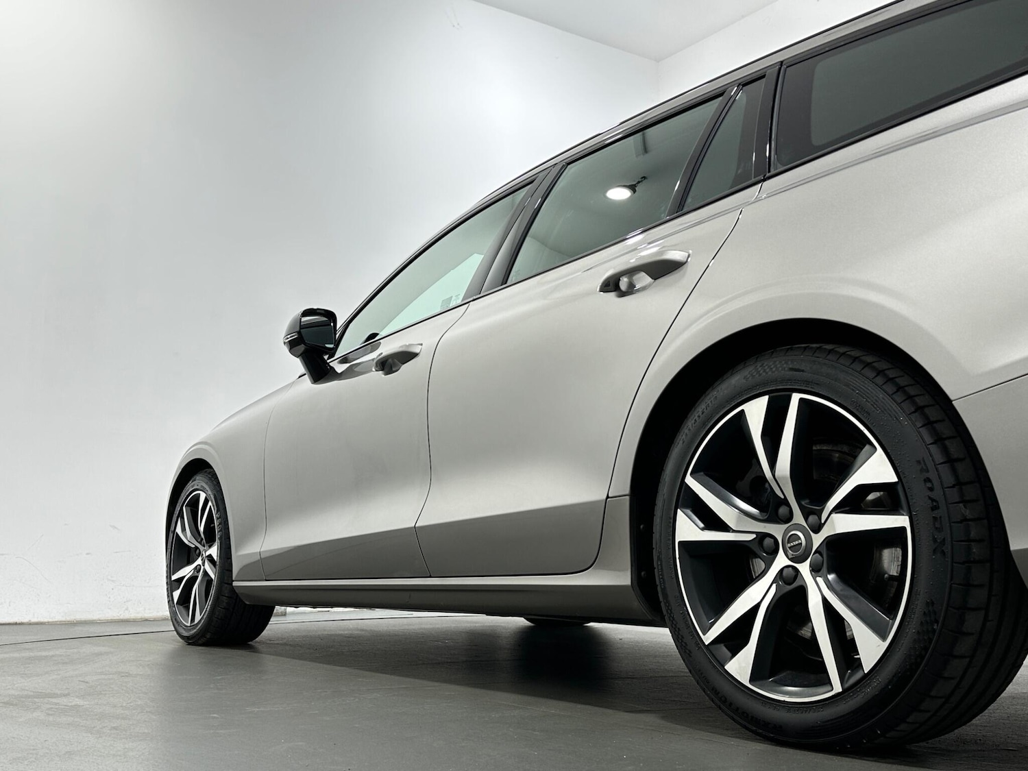 Used Volvo V60 2019 for sale - 78157452: Photo 49