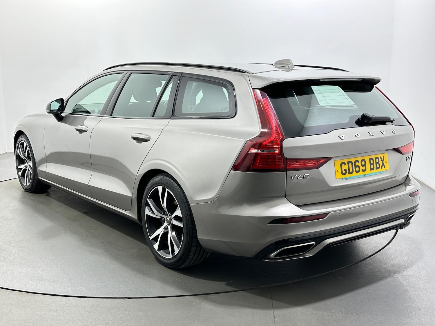 Used Volvo V60 2019 for sale - 78157452: Photo 6