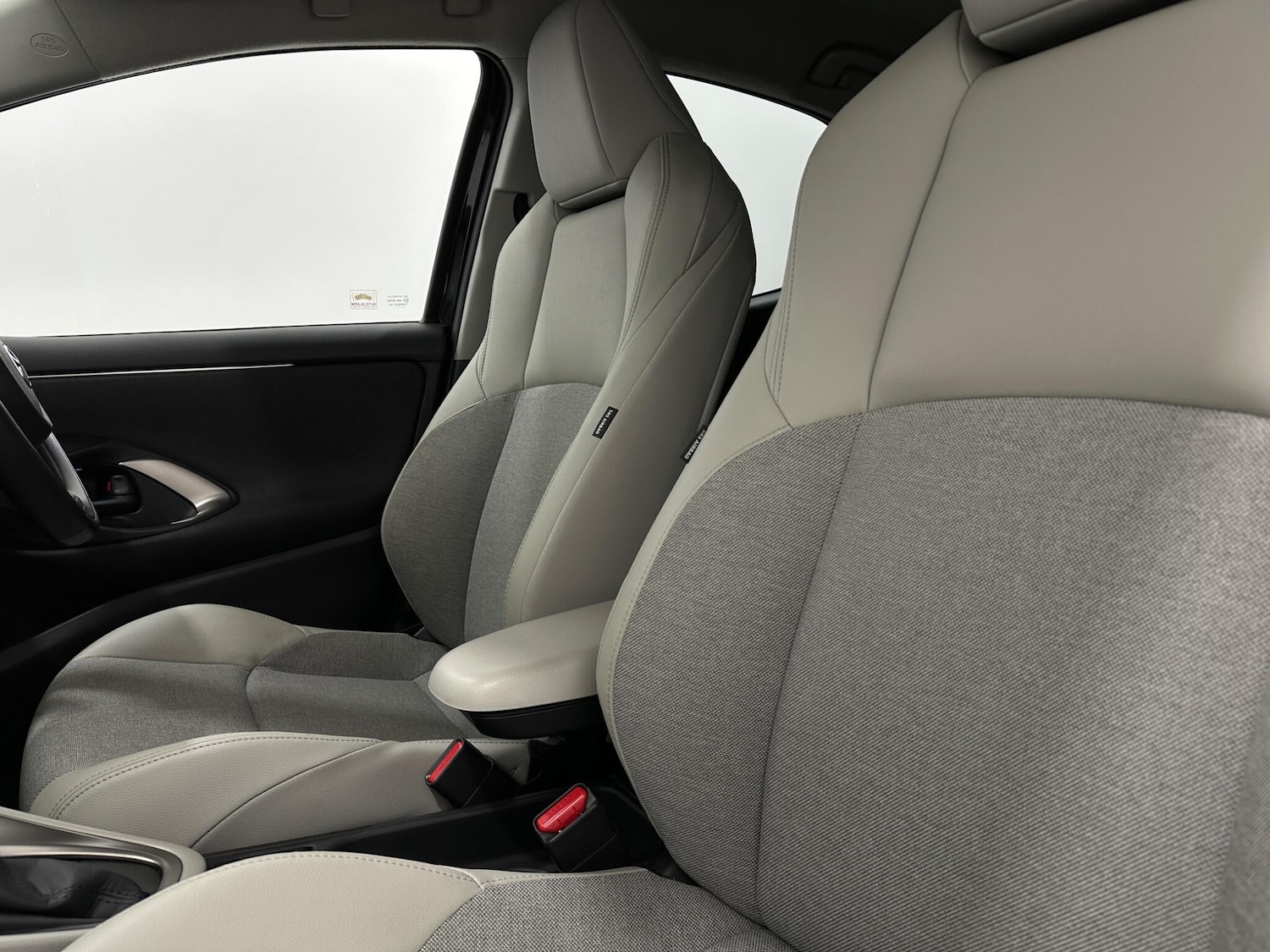 Used Toyota Yaris 2022 for sale - 76878586: Photo 30