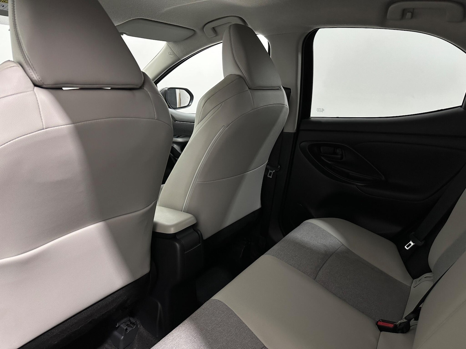 Used Toyota Yaris 2022 for sale - 76878586: Photo 33