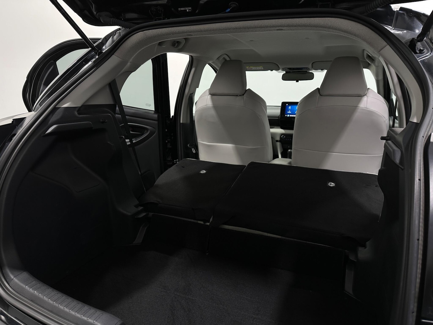 Used Toyota Yaris 2022 for sale - 76878586: Photo 40