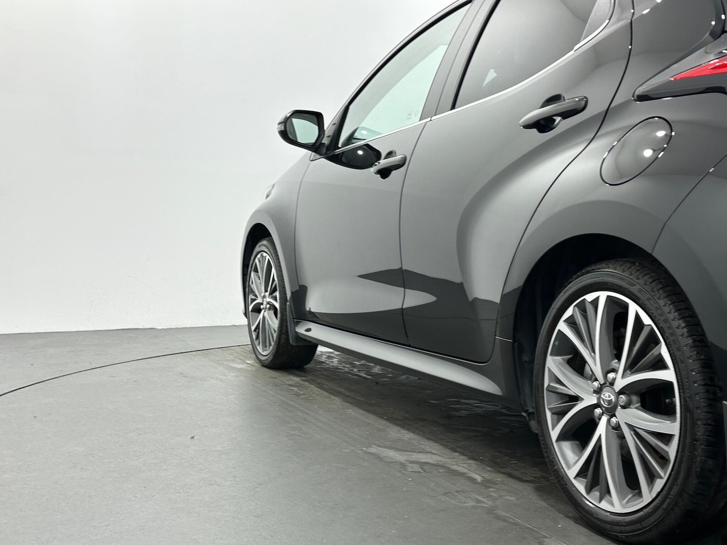 Used Toyota Yaris 2022 for sale - 76878586: Photo 44