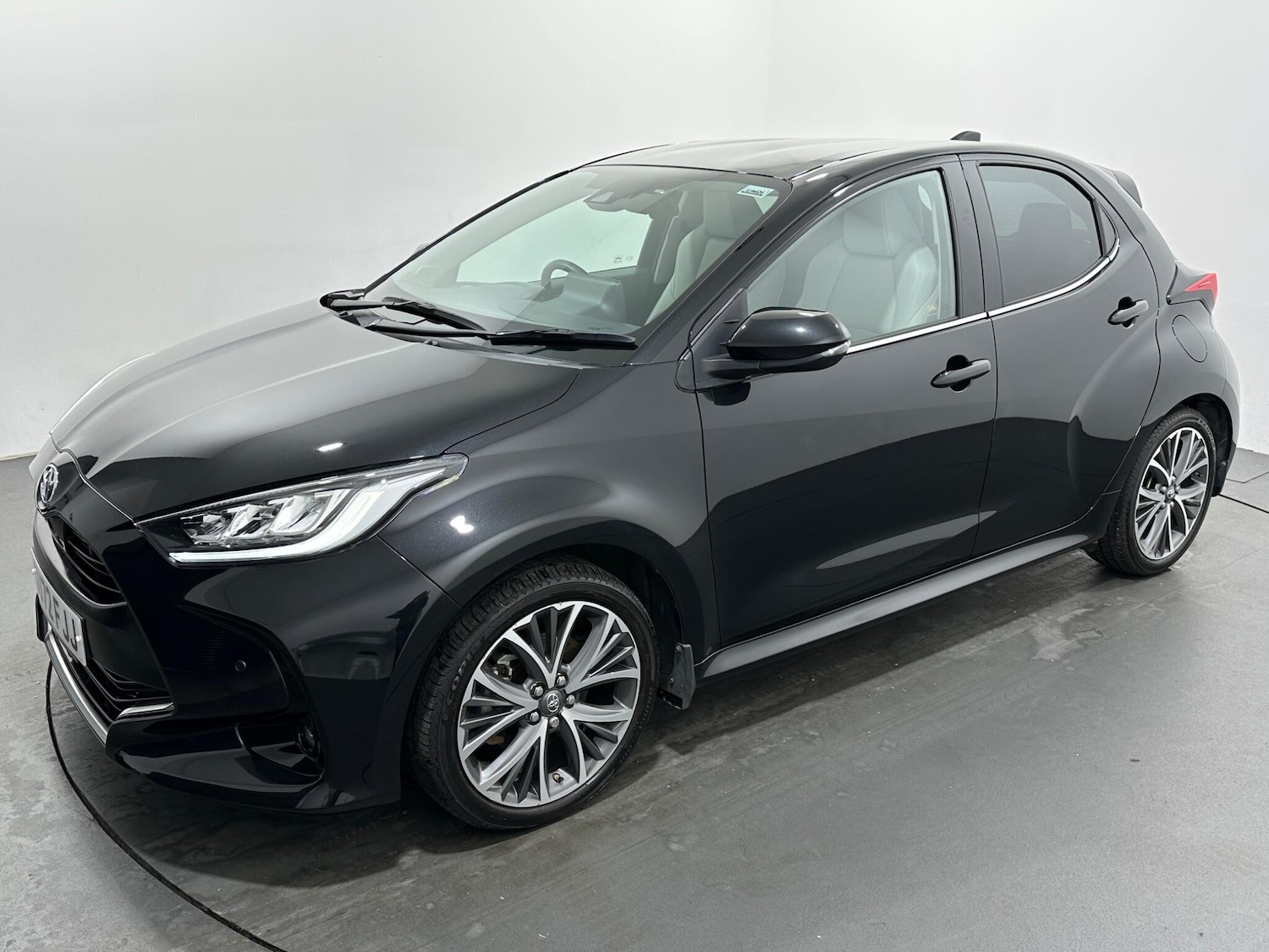 Used Toyota Yaris 2022 for sale - 76878586: Photo 48