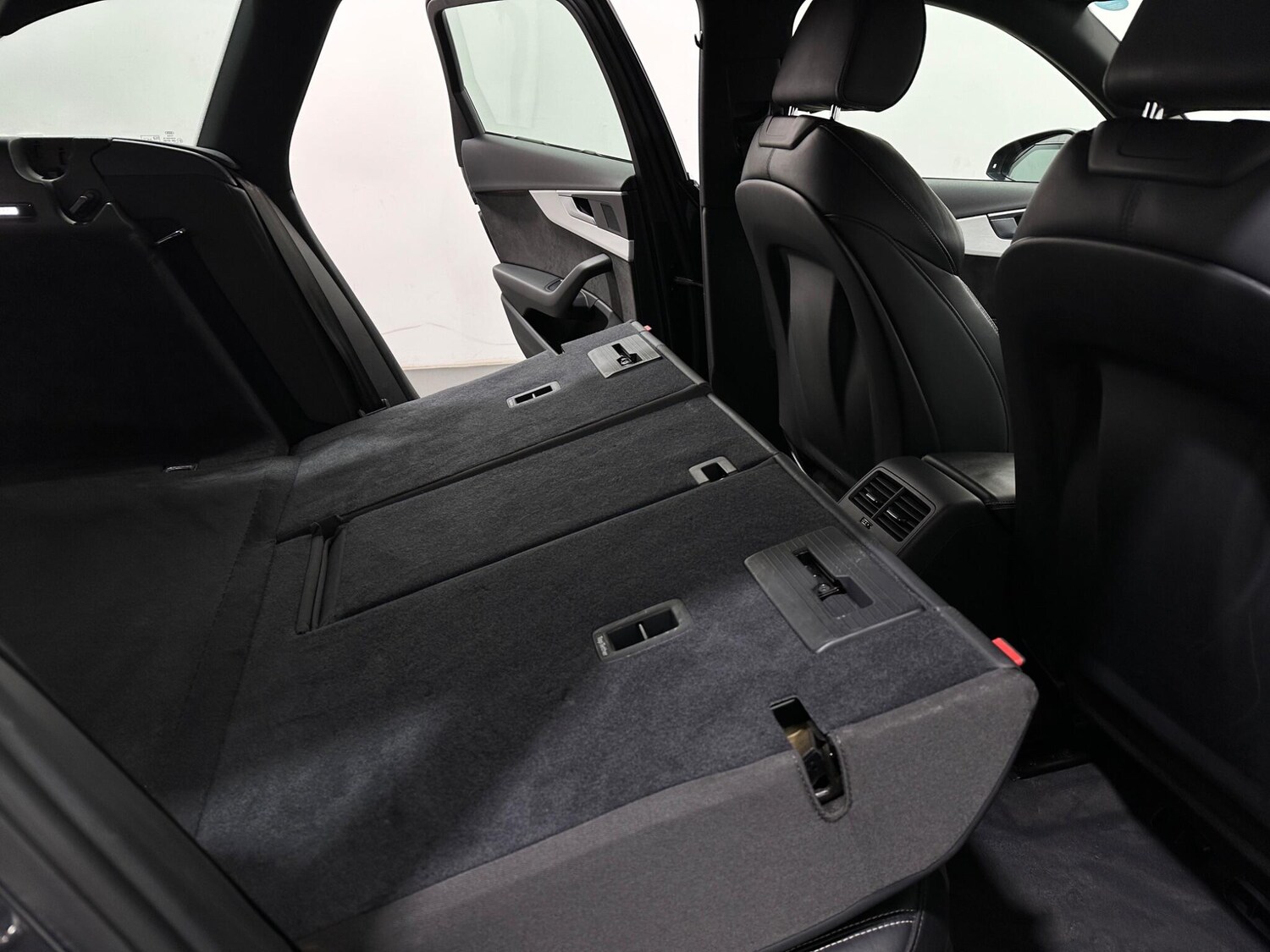 Used Audi A4 Avant for sale - 77784193: Photo 47