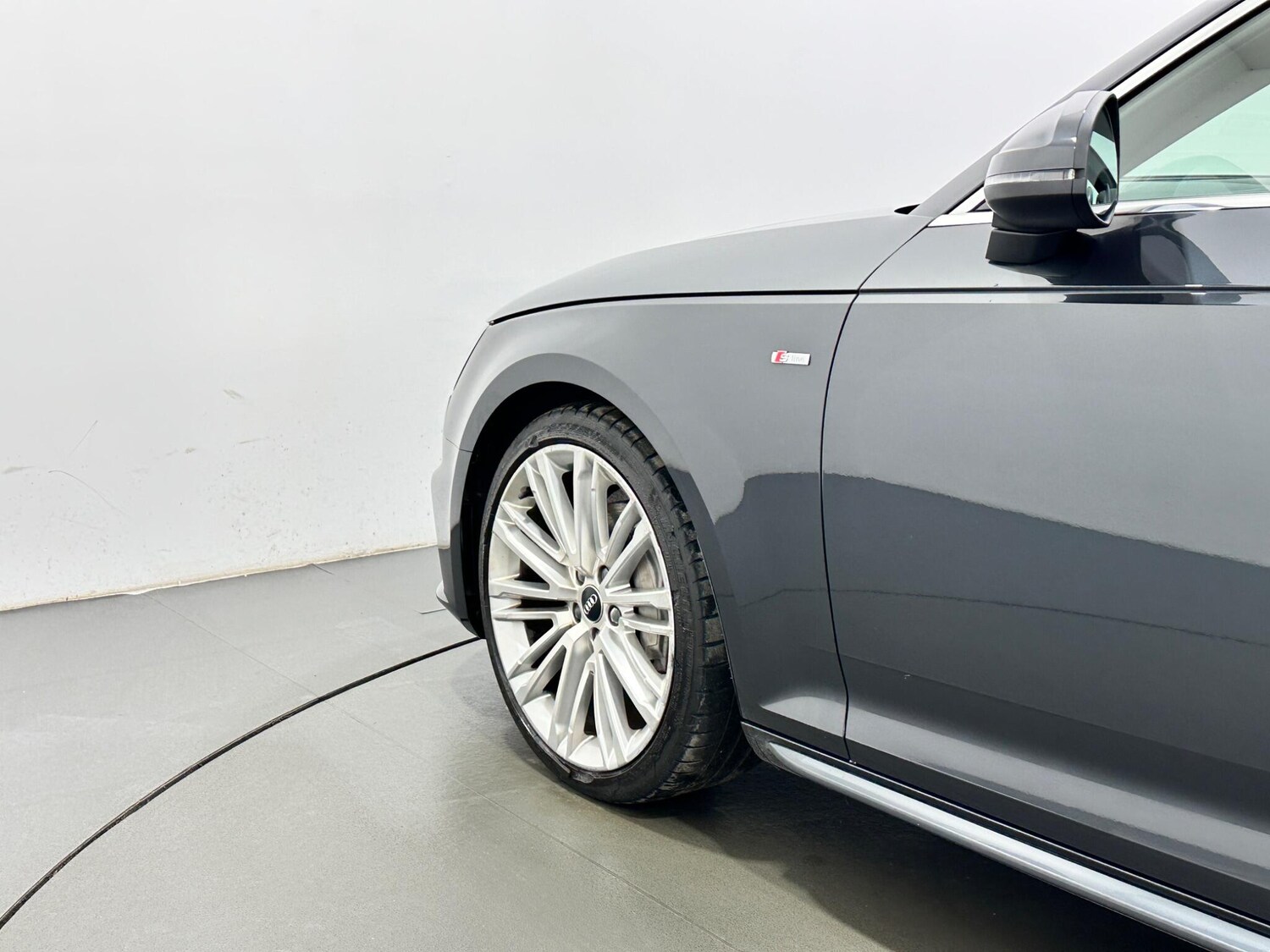 Used Audi A4 Avant for sale - 77784193: Photo 52