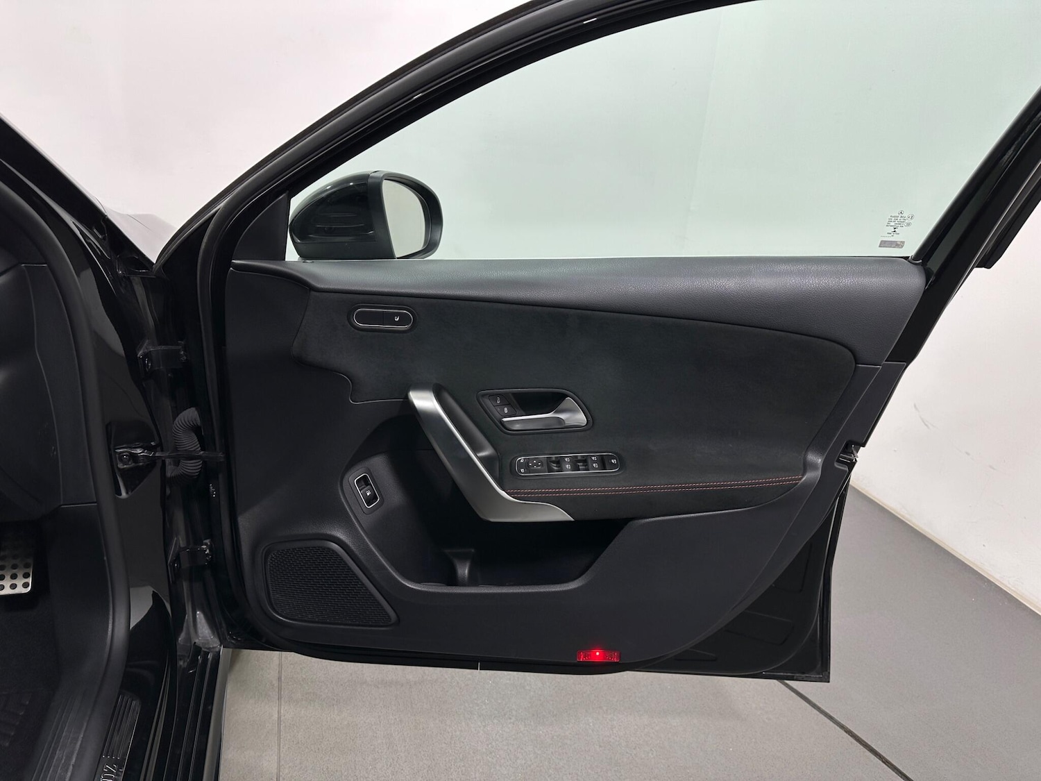 Used Mercedes-Benz A-Class for sale - 77977696: Photo 35