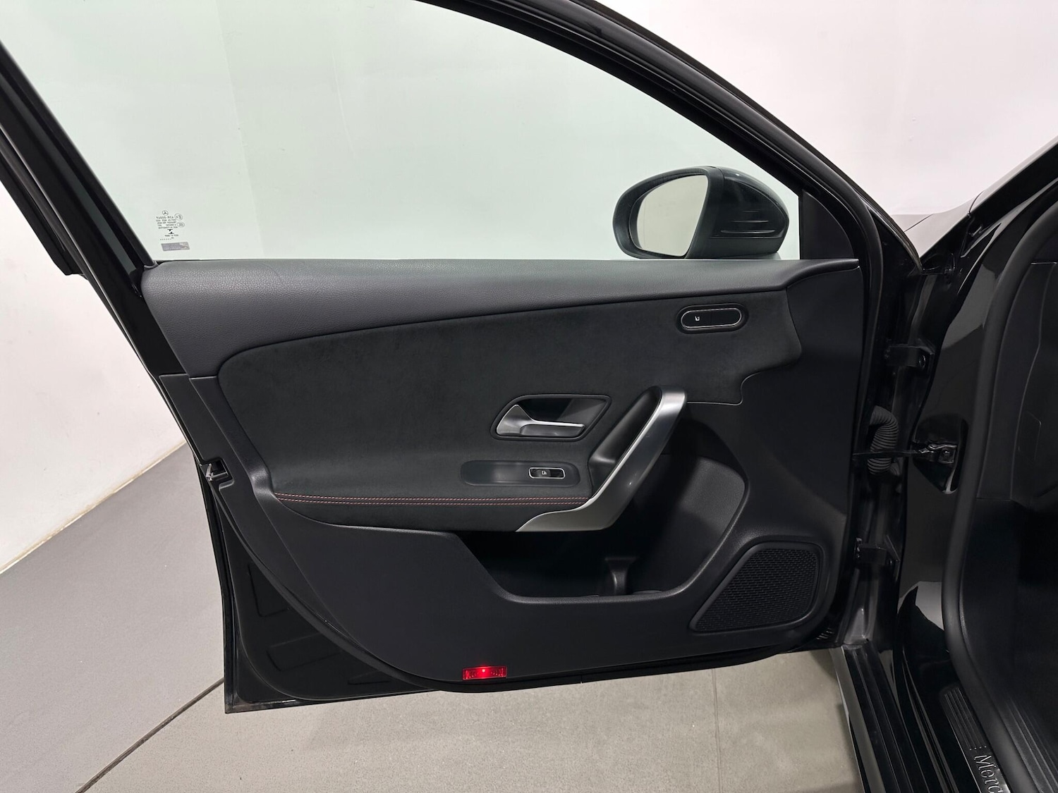 Used Mercedes-Benz A-Class for sale - 77977696: Photo 38