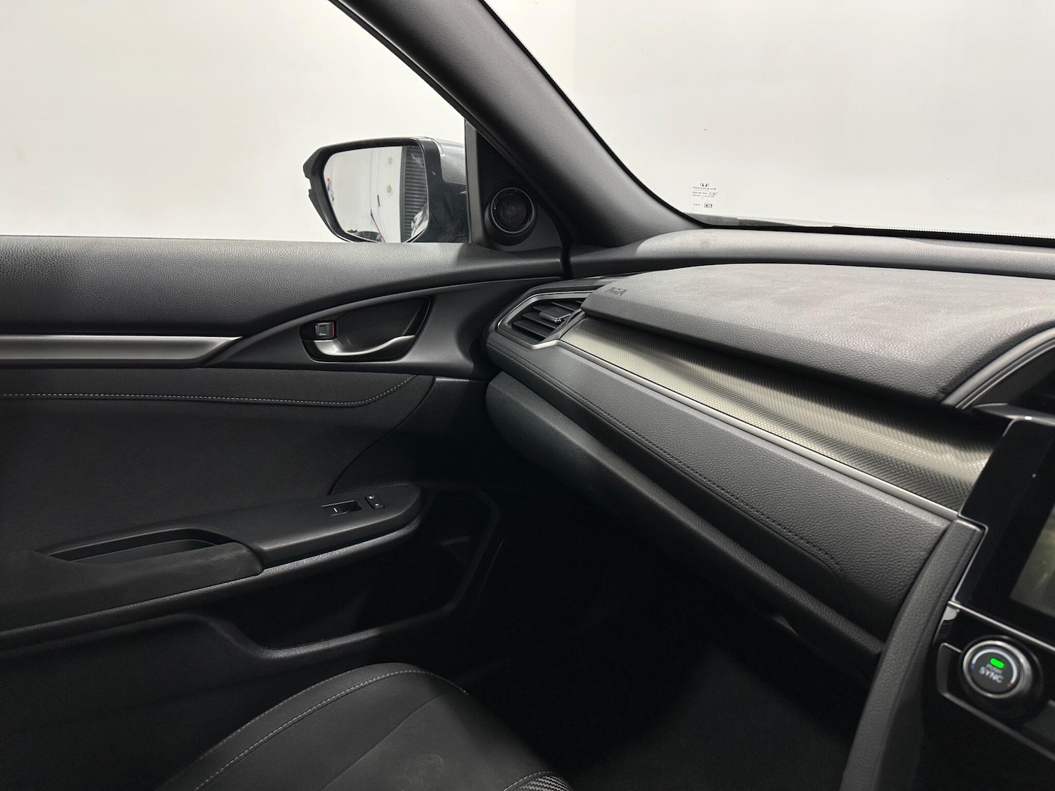 Used Honda Civic 2018 for sale - 76913321: Photo 24