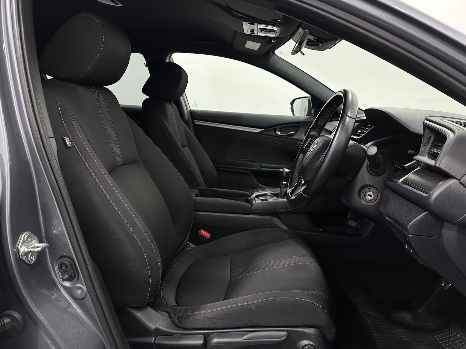 Used Honda Civic 2018 for sale - 76913321: Photo 27