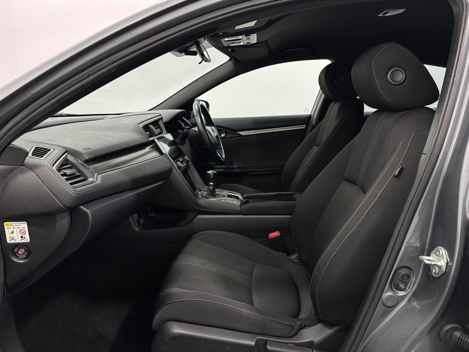 Used Honda Civic 2018 for sale - 76913321: Photo 30