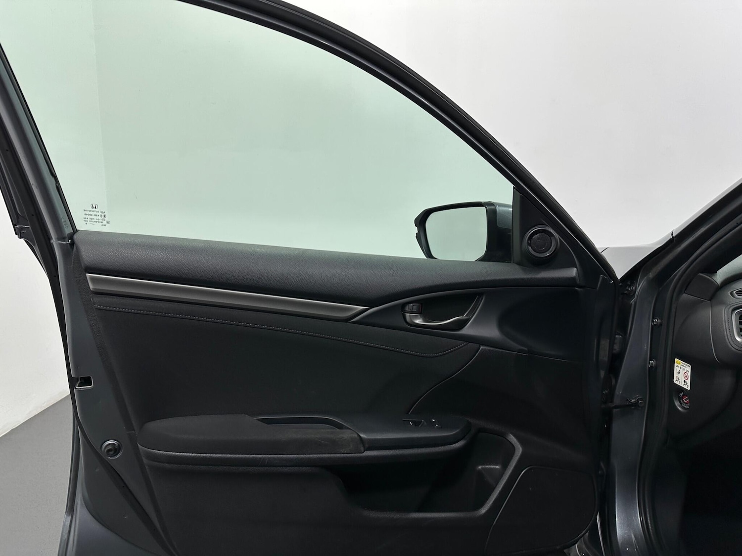 Used Honda Civic 2018 for sale - 76913321: Photo 32