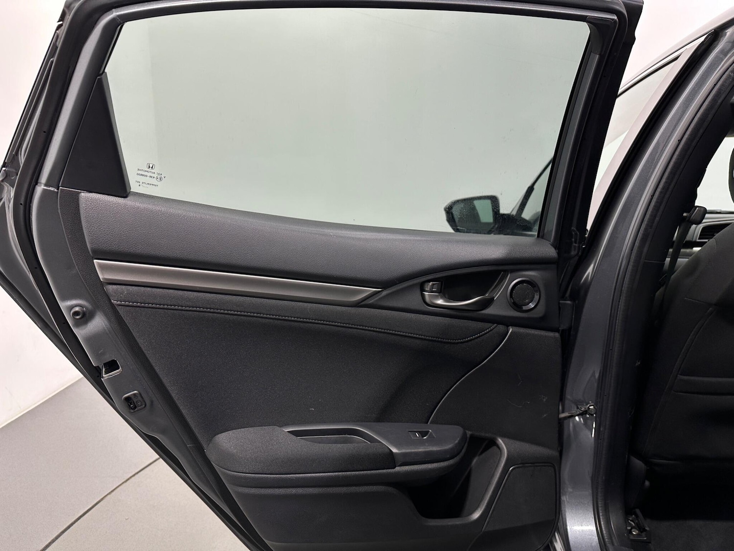 Used Honda Civic 2018 for sale - 76913321: Photo 35