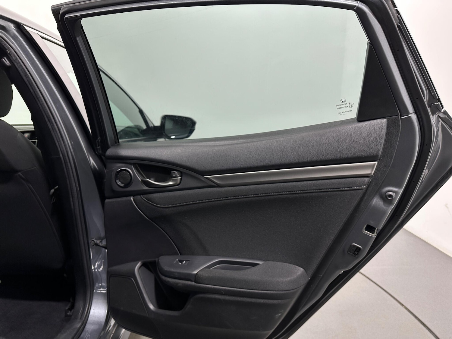 Used Honda Civic 2018 for sale - 76913321: Photo 38