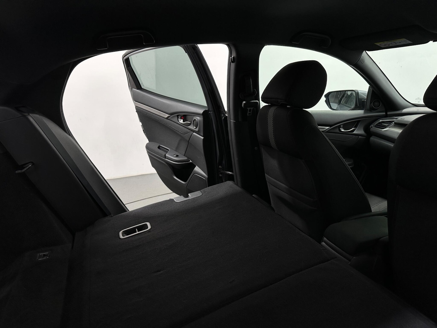 Used Honda Civic 2018 for sale - 76913321: Photo 41