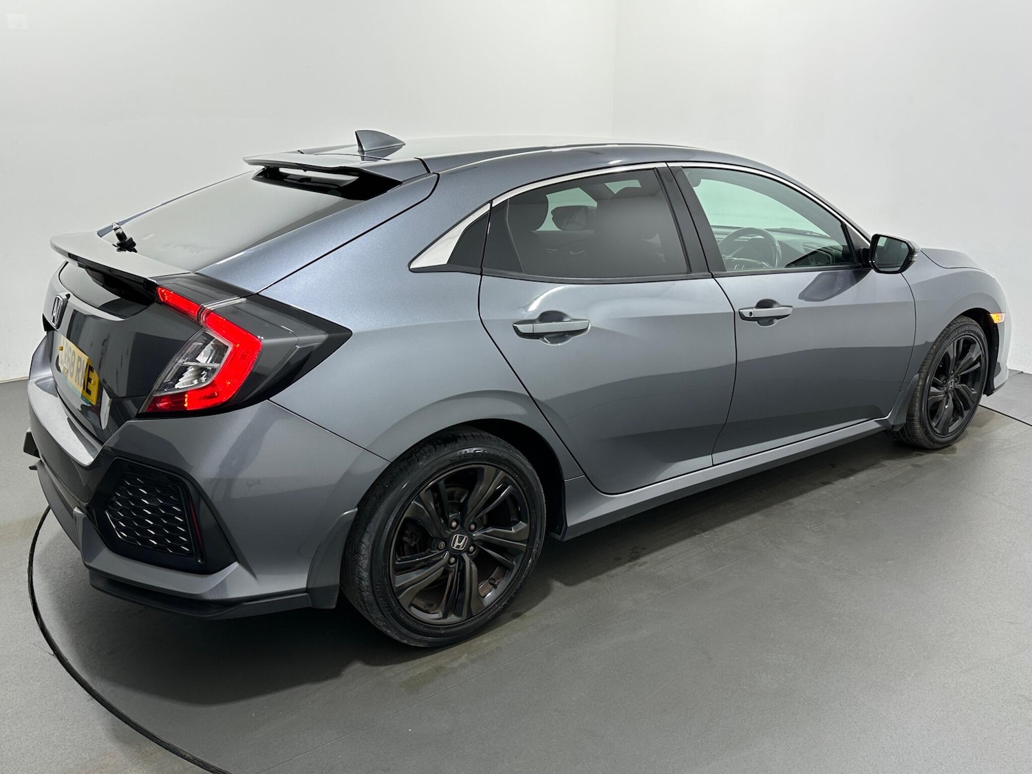 Used Honda Civic 2018 for sale - 76913321: Photo 46