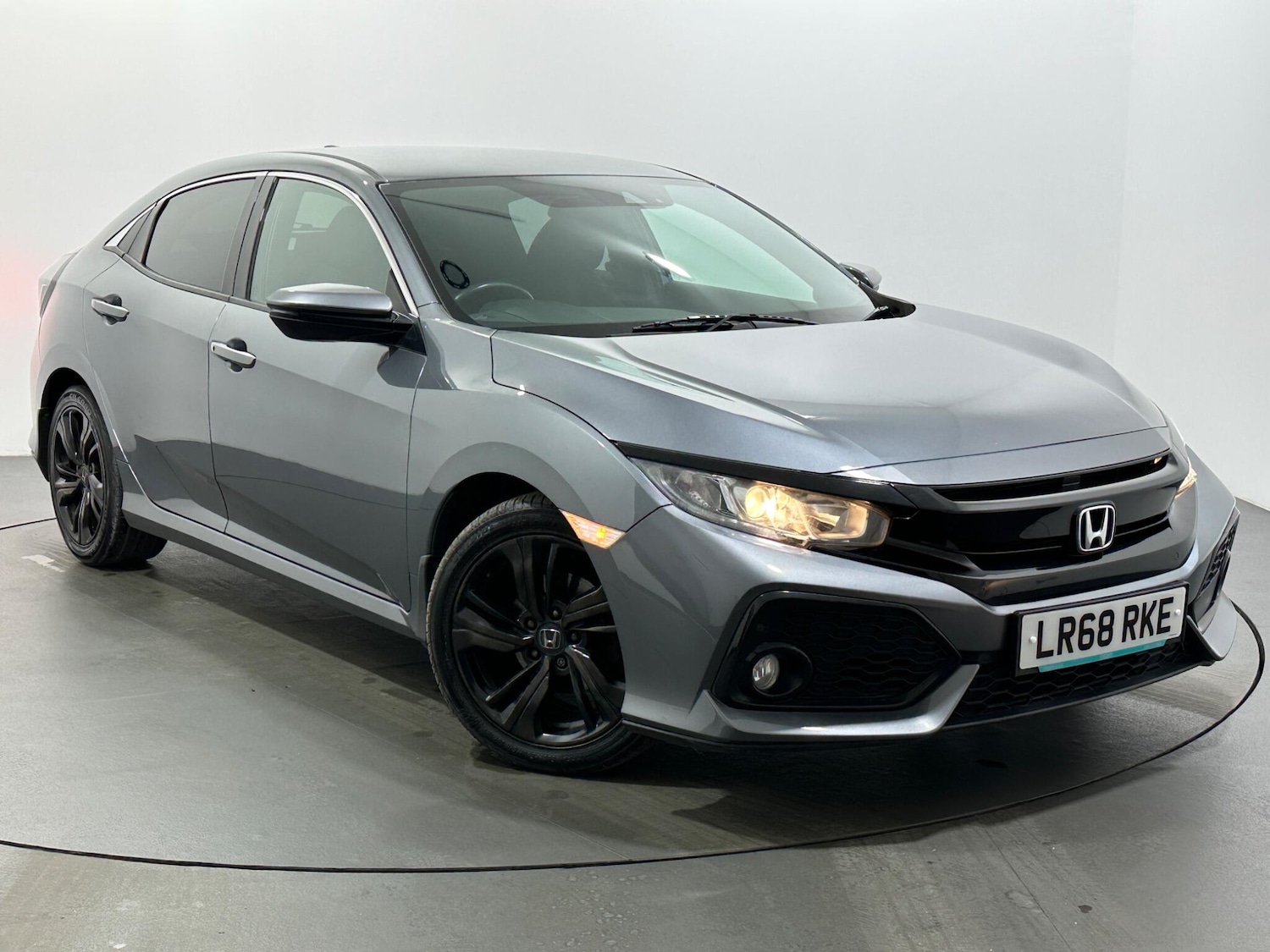 Used Honda Civic 2018 for sale - 76913321: Photo 49