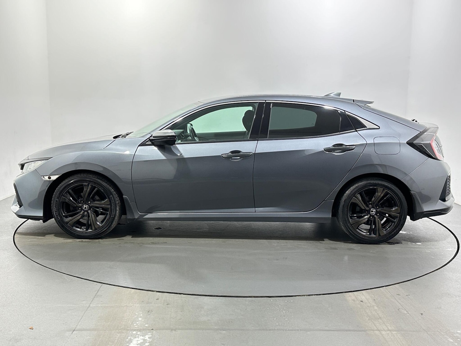 Used Honda Civic 2018 for sale - 76913321: Photo 5