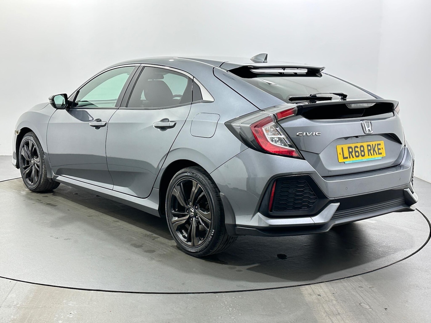 Used Honda Civic 2018 for sale - 76913321: Photo 6