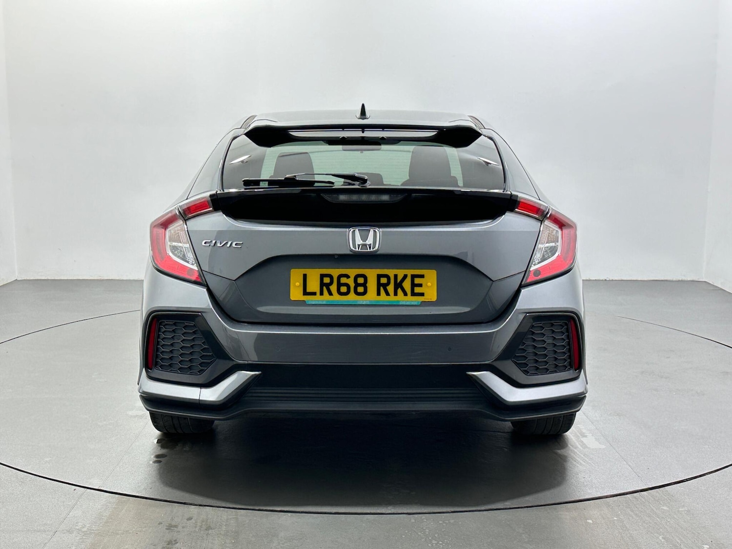 Used Honda Civic 2018 for sale - 76913321: Photo 7