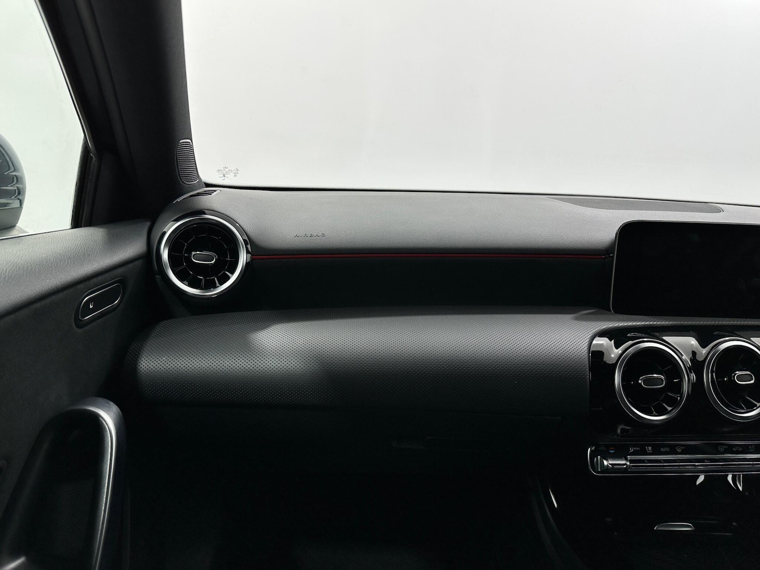 Used Mercedes-Benz A-Class for sale - 77769397: Photo 31