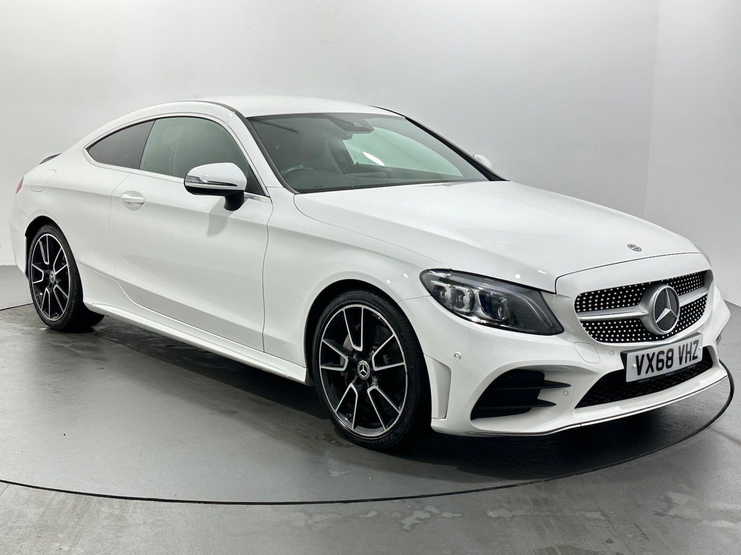 Used Mercedes-Benz C Class 2018 for sale - 76878459: Photo 1