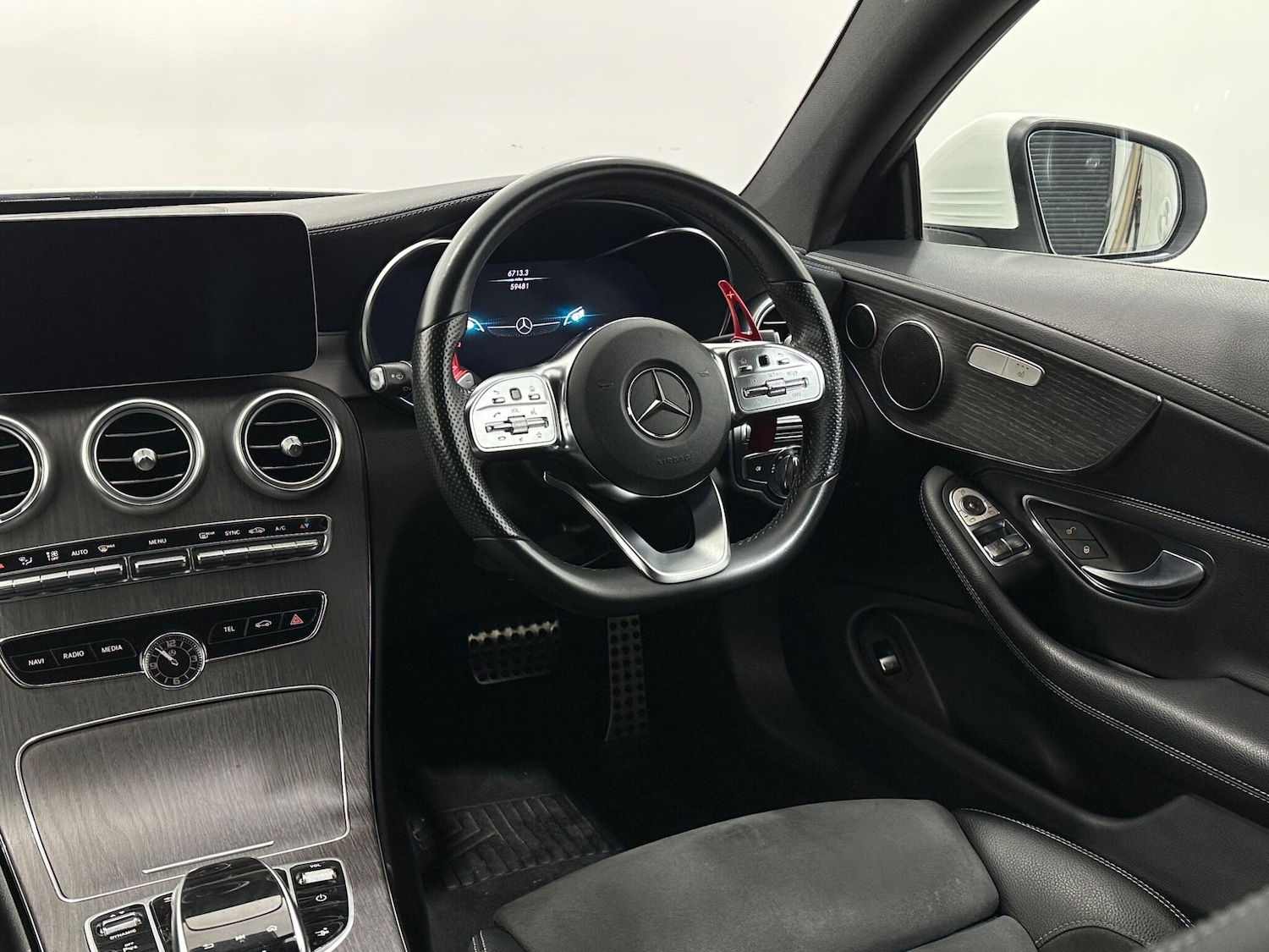 Used Mercedes-Benz C Class 2018 for sale - 76878459: Photo 11