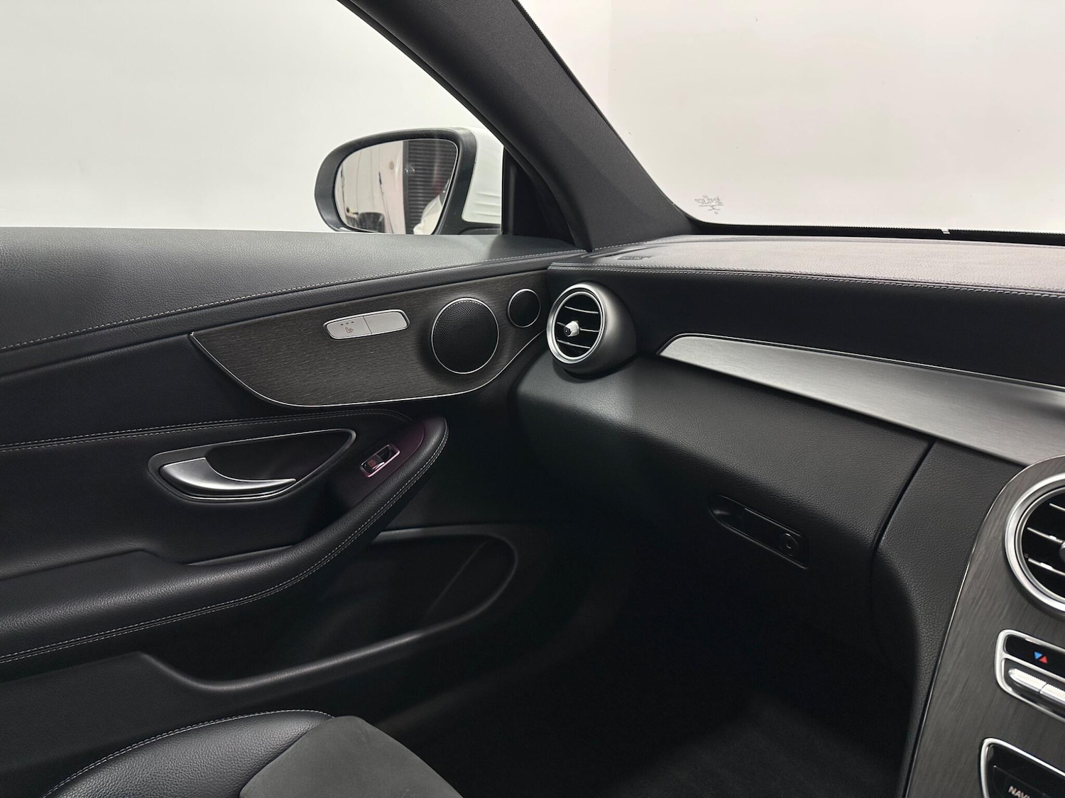 Used Mercedes-Benz C Class 2018 for sale - 76878459: Photo 25