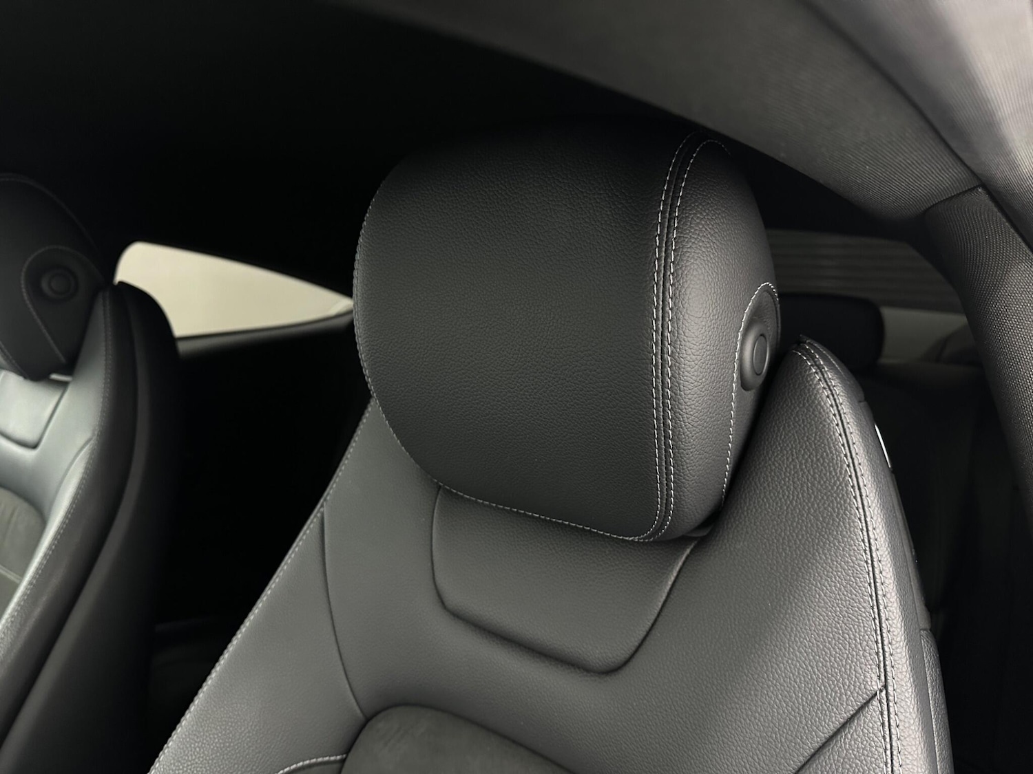 Used Mercedes-Benz C Class 2018 for sale - 76878459: Photo 34