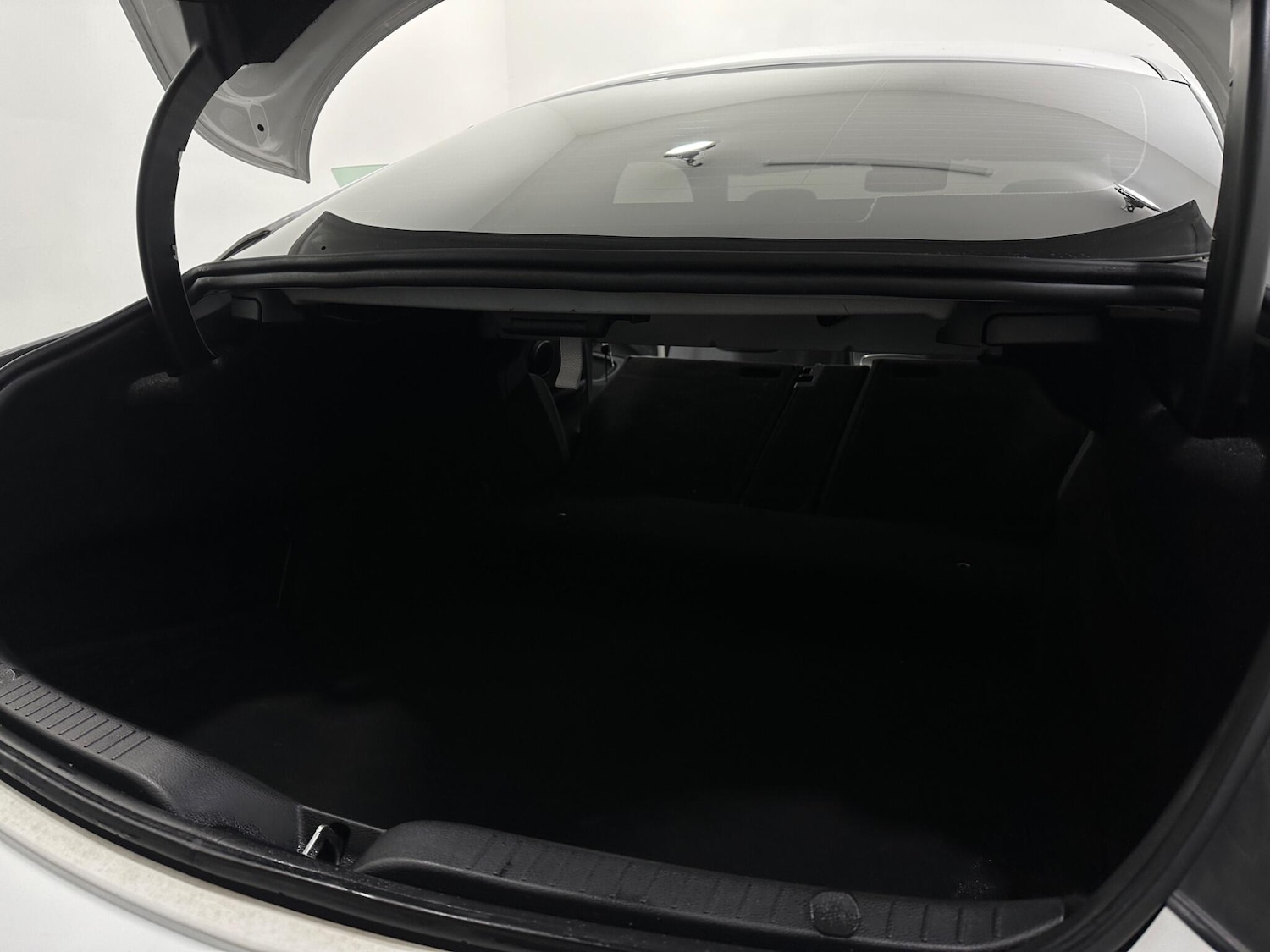 Used Mercedes-Benz C Class 2018 for sale - 76878459: Photo 39