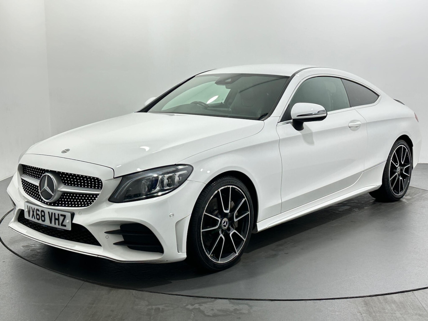 Used Mercedes-Benz C Class 2018 for sale - 76878459: Photo 4