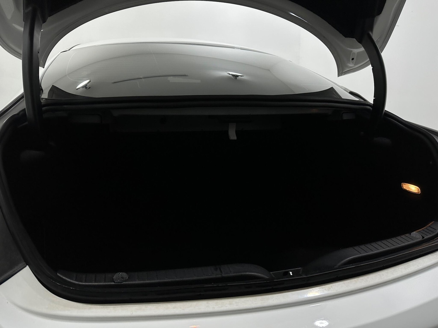 Used Mercedes-Benz C Class 2018 for sale - 76878459: Photo 41