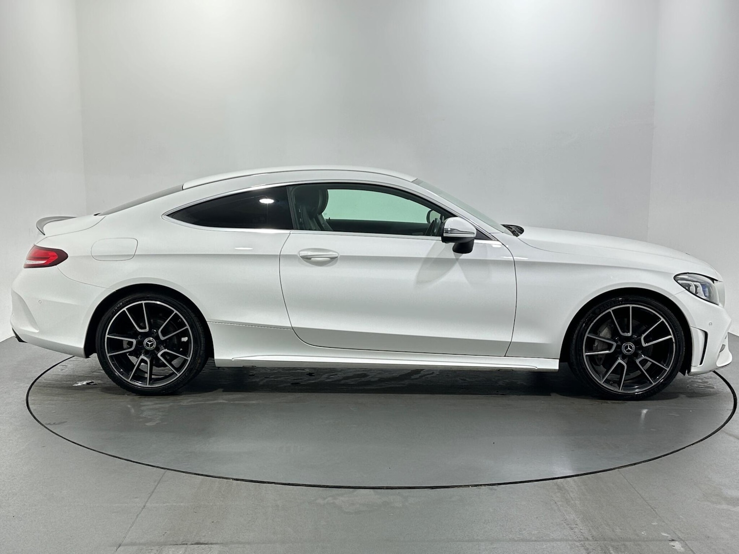 Used Mercedes-Benz C Class 2018 for sale - 76878459: Photo 9