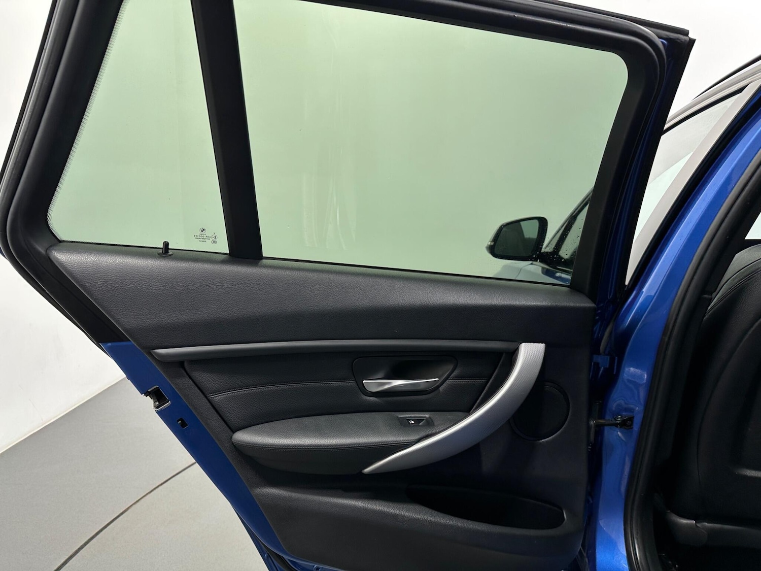 Used BMW 3 Series 2013 for sale - 76965383: Photo 38