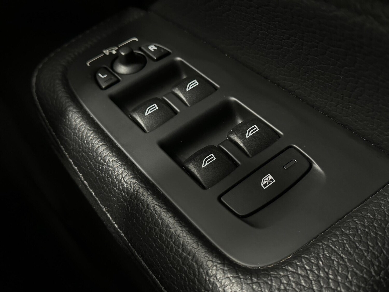 Used Volvo V60 2020 for sale - 77497109: Photo 19