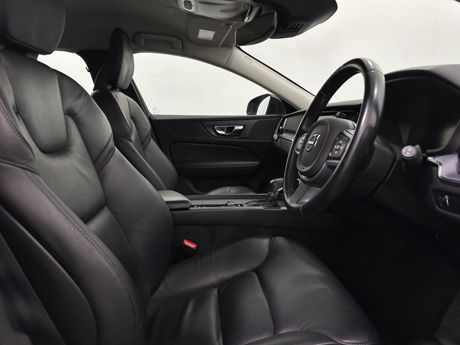 Used Volvo V60 2020 for sale - 77497109: Photo 32