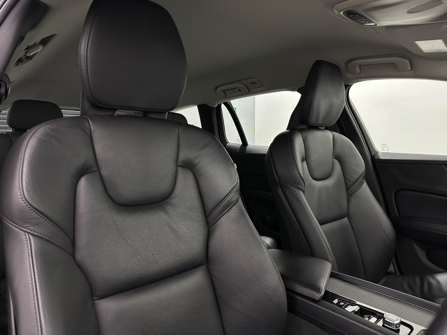 Used Volvo V60 2020 for sale - 77497109: Photo 33