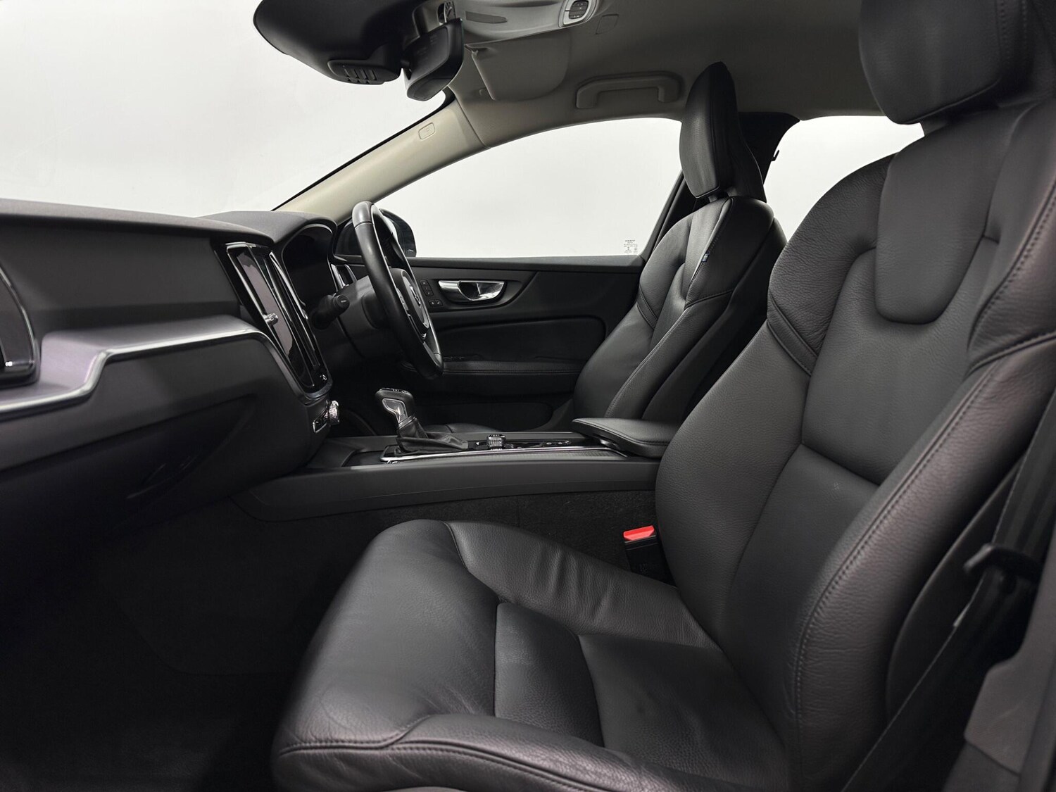 Used Volvo V60 2020 for sale - 77497109: Photo 35