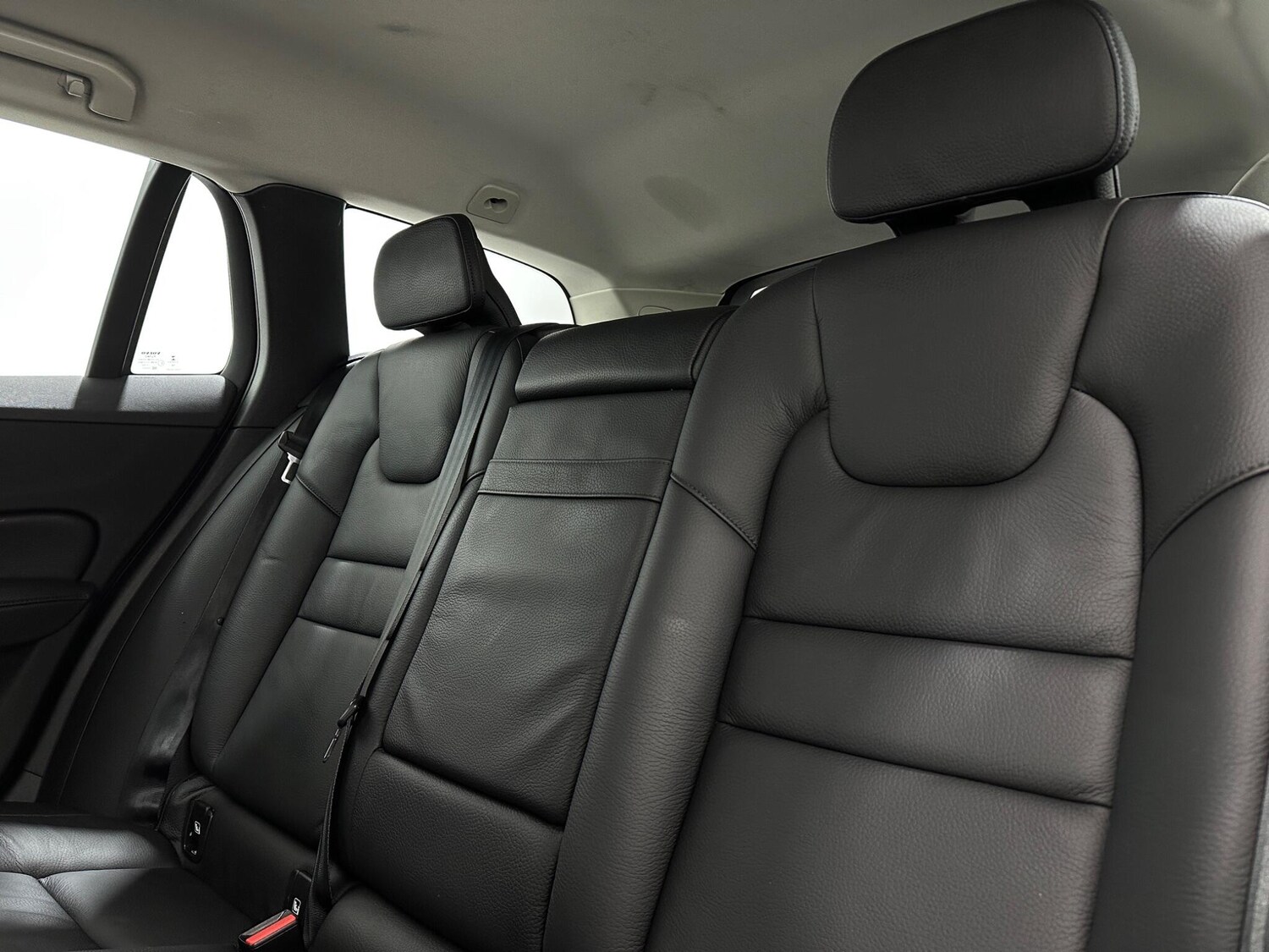 Used Volvo V60 2020 for sale - 77497109: Photo 39