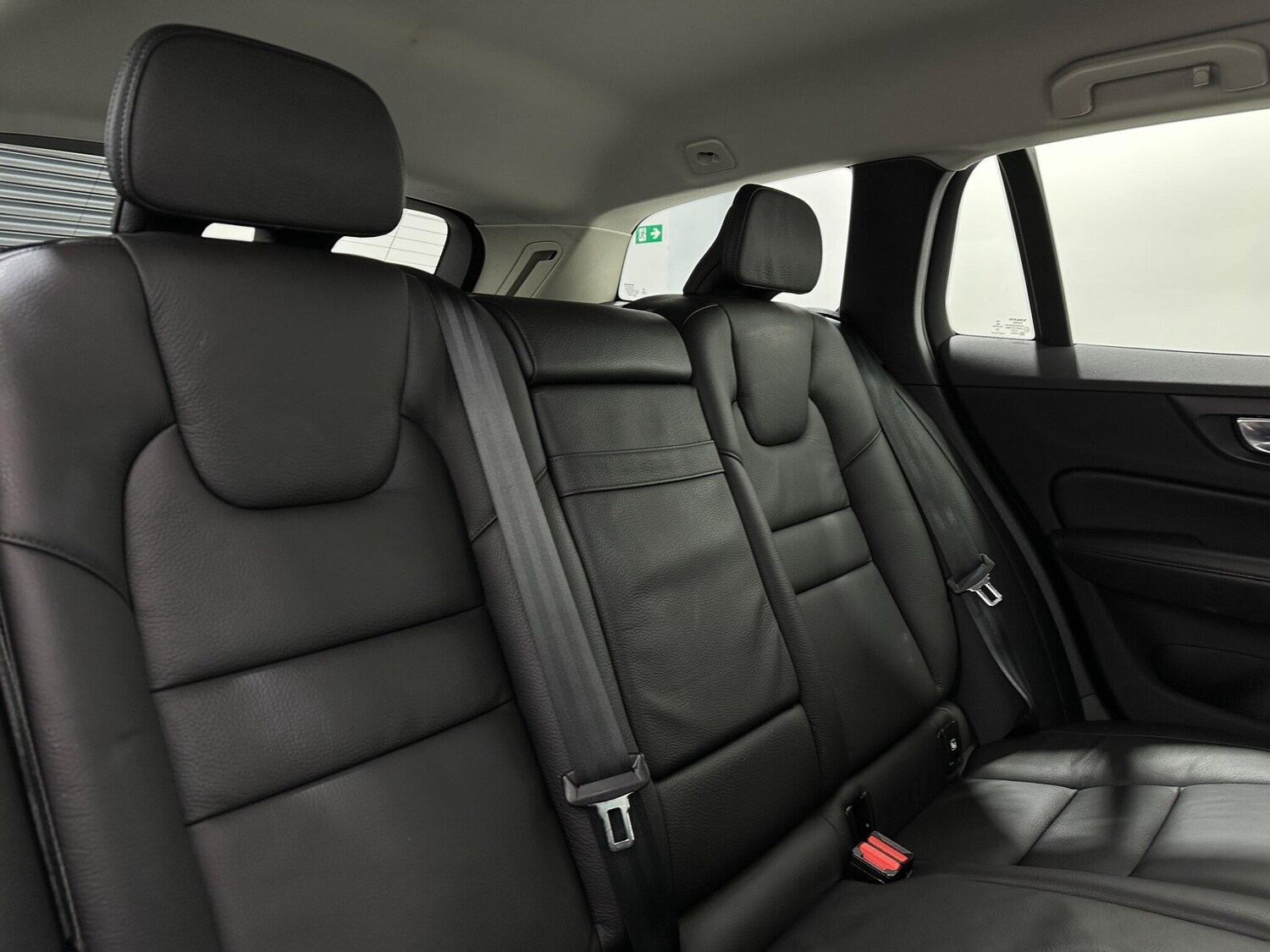 Used Volvo V60 2020 for sale - 77497109: Photo 42