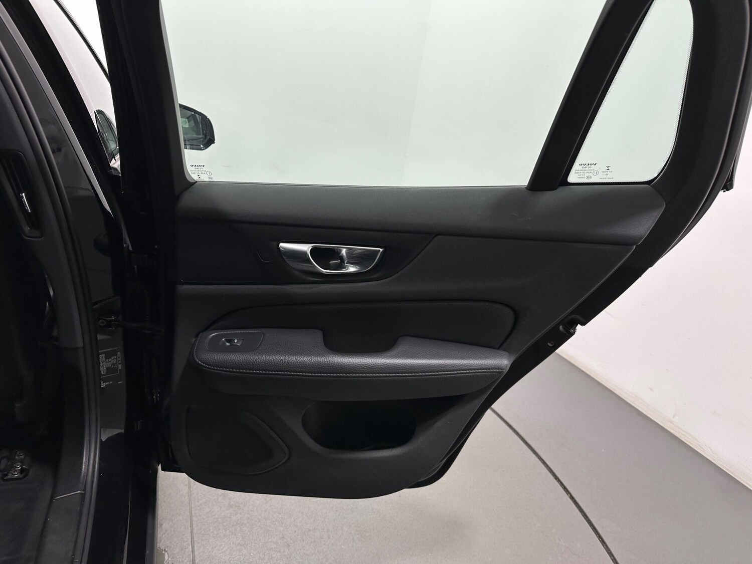 Used Volvo V60 2020 for sale - 77497109: Photo 43