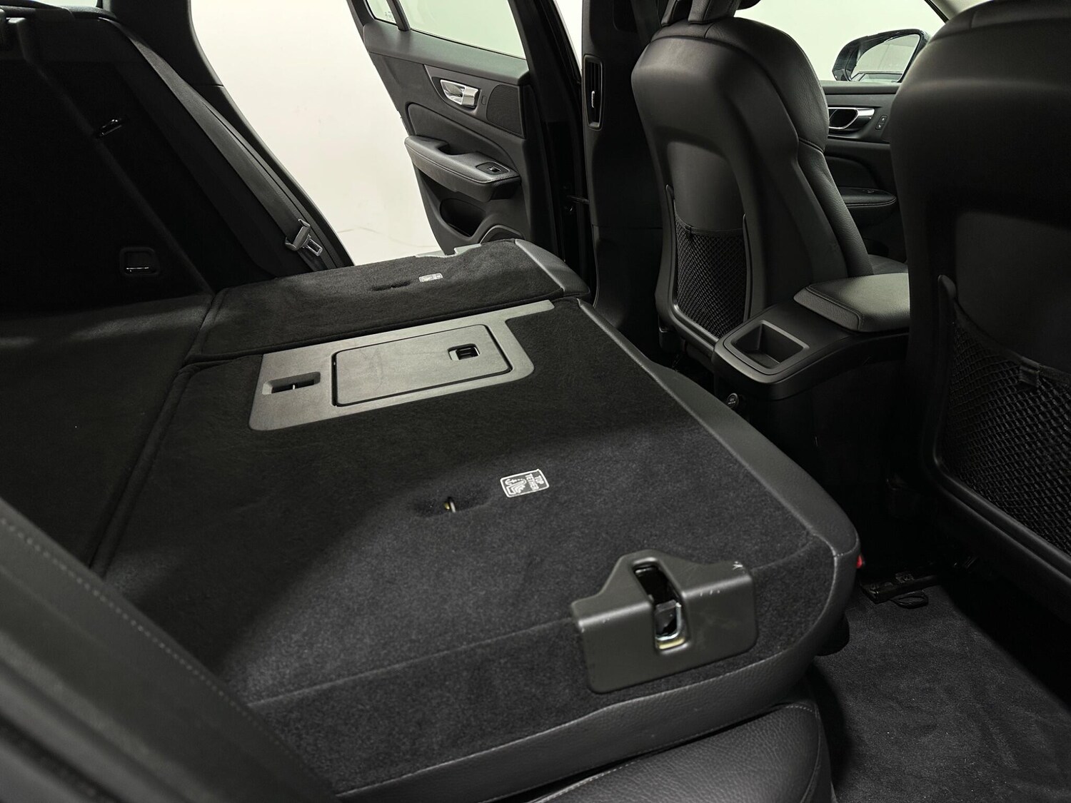 Used Volvo V60 2020 for sale - 77497109: Photo 46