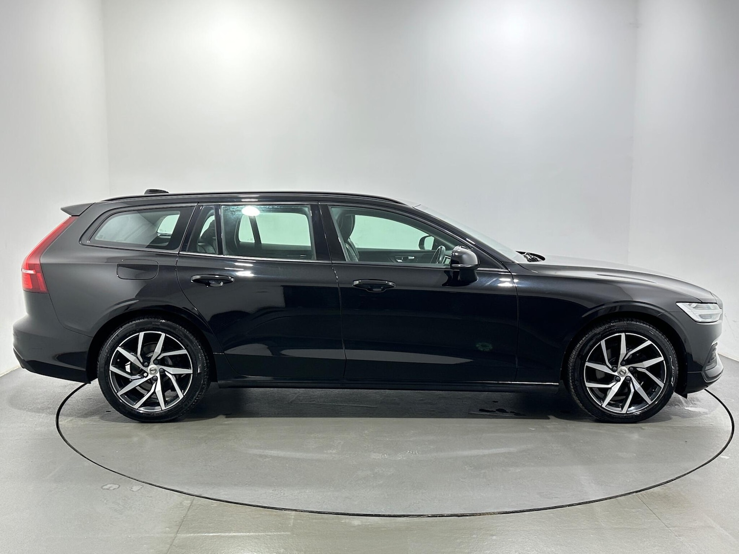 Used Volvo V60 2020 for sale - 77497109: Photo 9