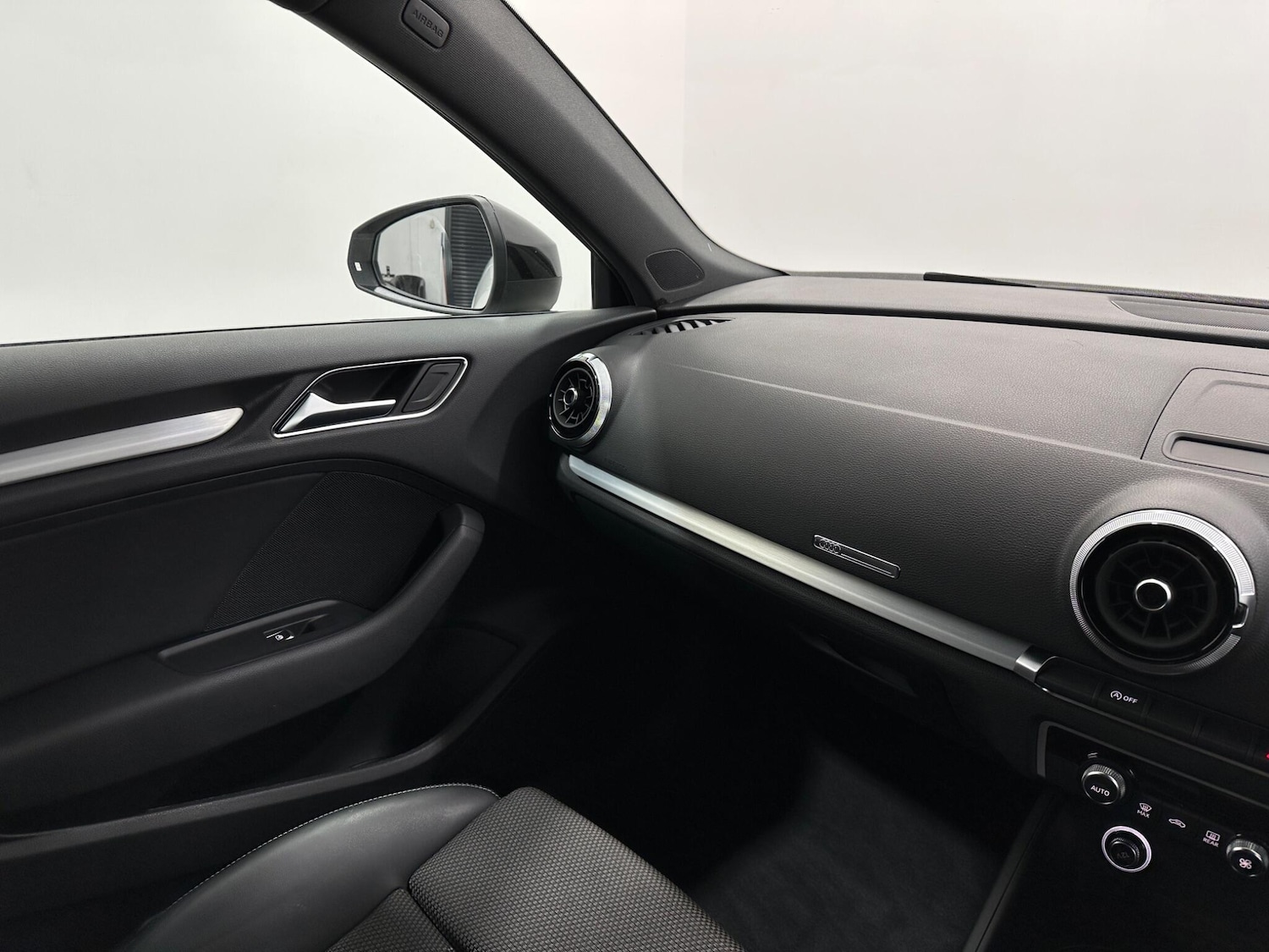 Used Audi A3 2020 for sale - 76878942: Photo 29