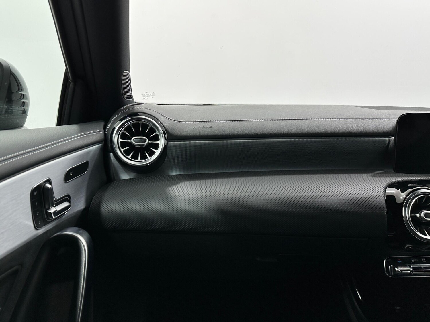 Used Mercedes-Benz A-Class 2021 for sale - 77839897: Photo 31