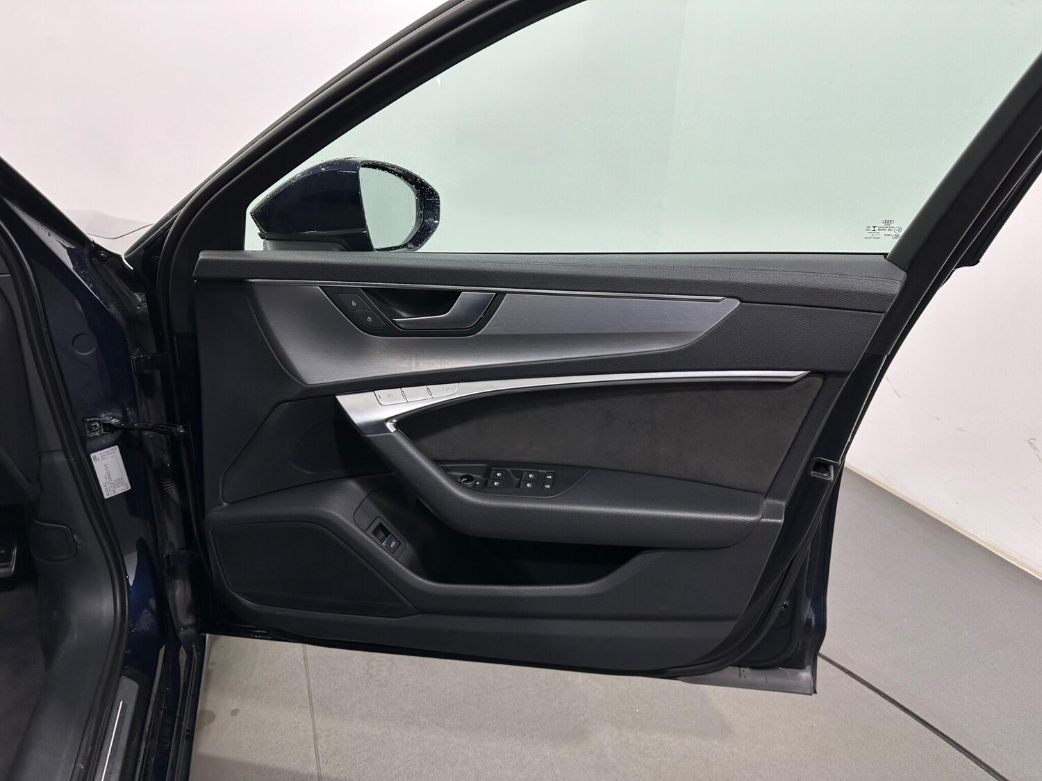 Used Audi A6 Saloon for sale - 78147961: Photo 34