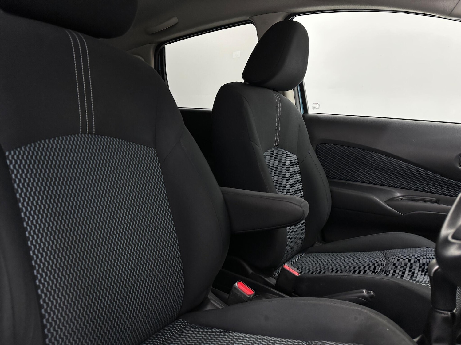 Used Nissan Note 2015 for sale - 76878580: Photo 27