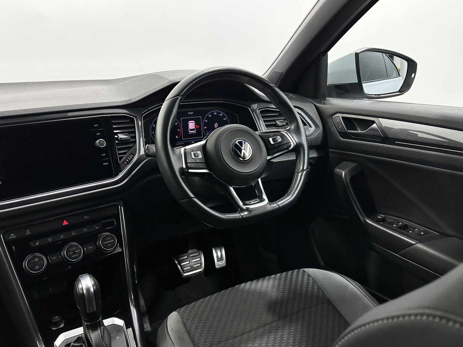 Used Volkswagen T-Roc for sale - 77709516: Photo 12