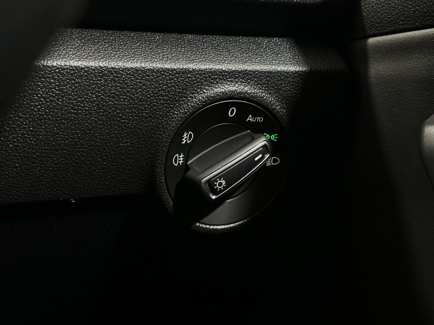 Used Volkswagen T-Roc for sale - 77709516: Photo 17