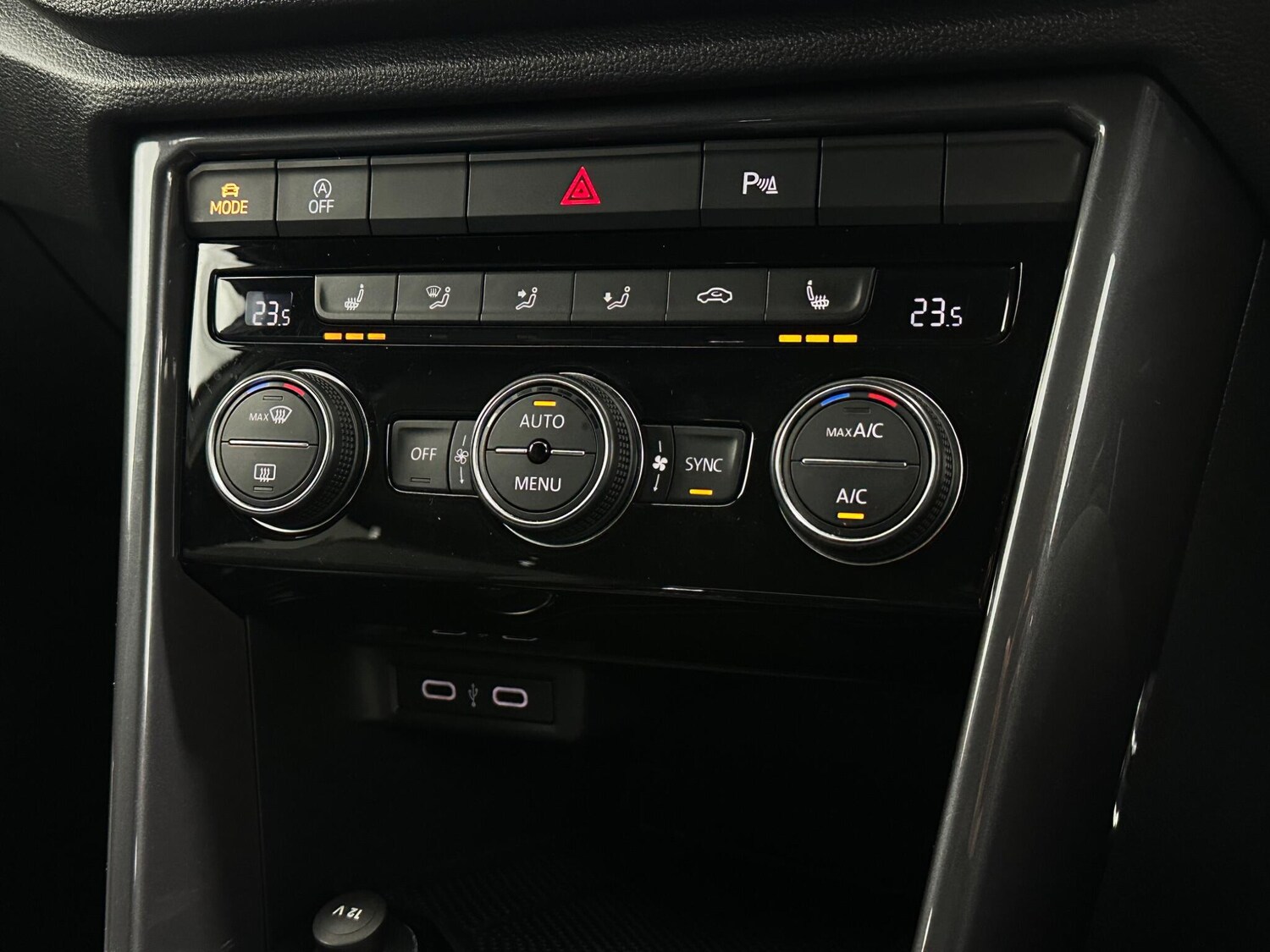 Used Volkswagen T-Roc for sale - 77709516: Photo 21