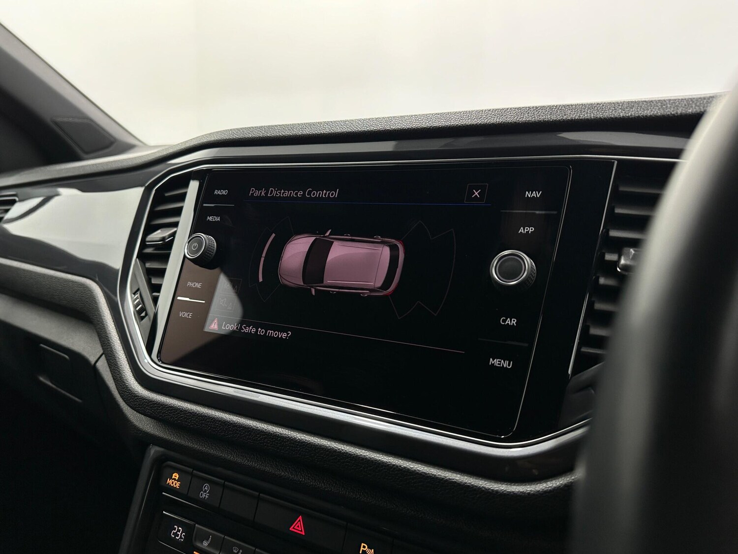 Used Volkswagen T-Roc for sale - 77709516: Photo 23